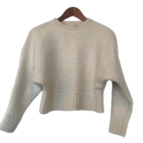 Aritzia BABATON Alpaca Ivory Crop Sweater 3/4 Batwing Sleeves Women's Size Small - Picture 1 of 8